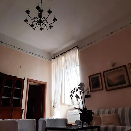 Palazzo Pico Short Lets * 塔尔奎尼亚